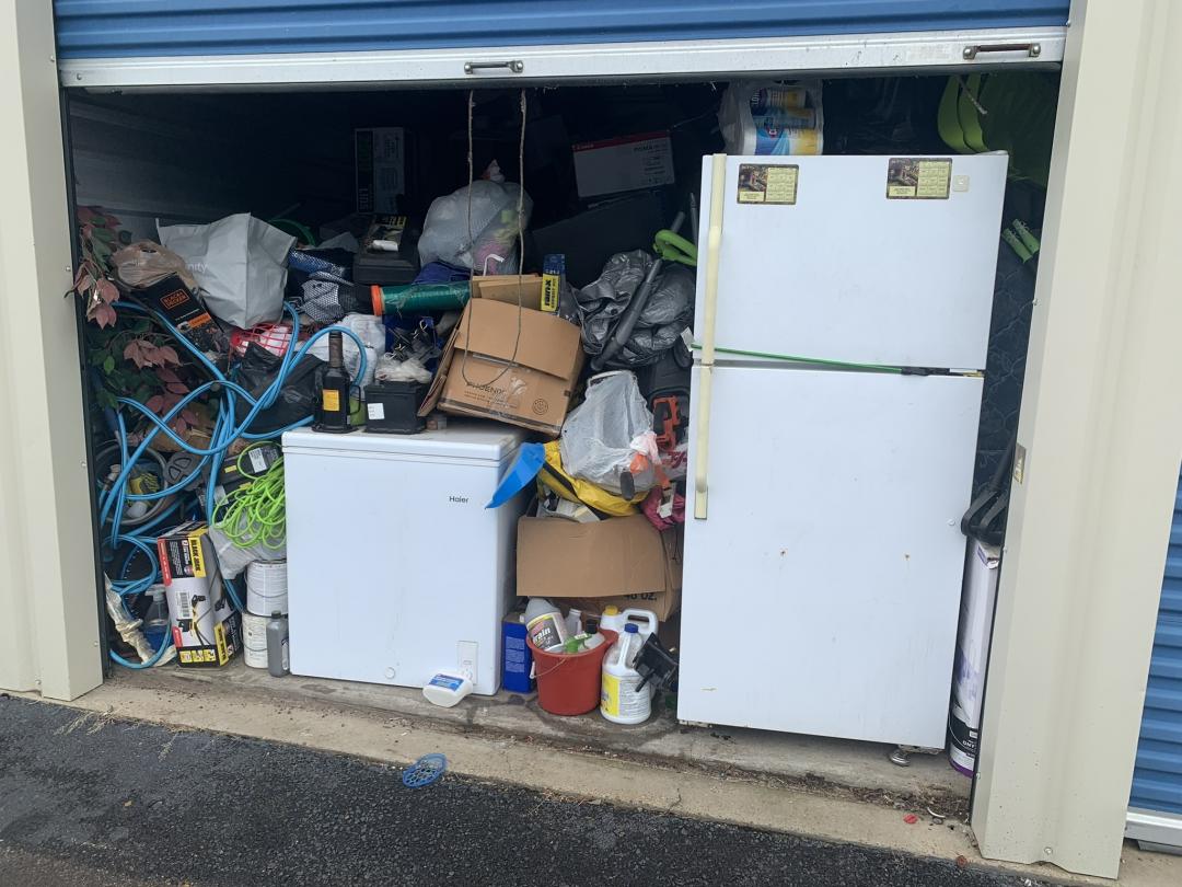 Storage Unit Auction in Memphis, TN at Move It Self Storage Getwell